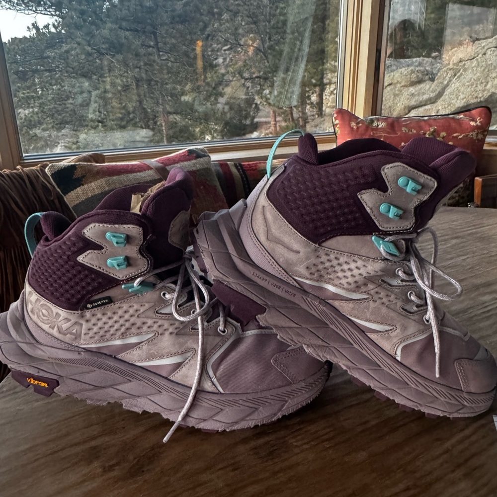 Hoka Anacapa Plum and Lavender Hiking Boots - Picture 2 of 7